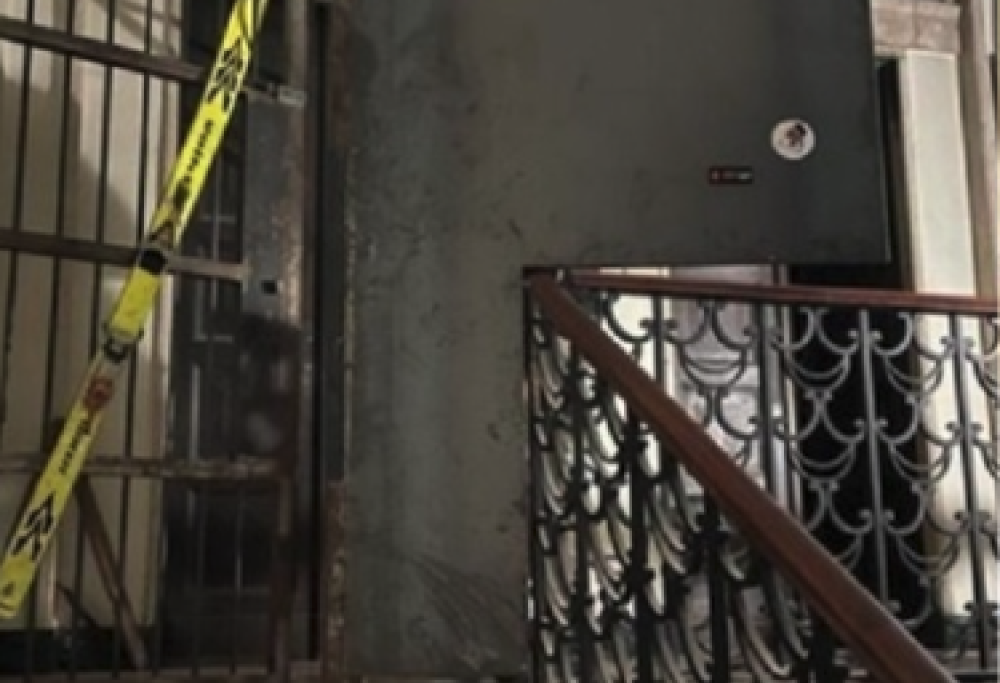 Torna dal lavoro e trova casa occupata