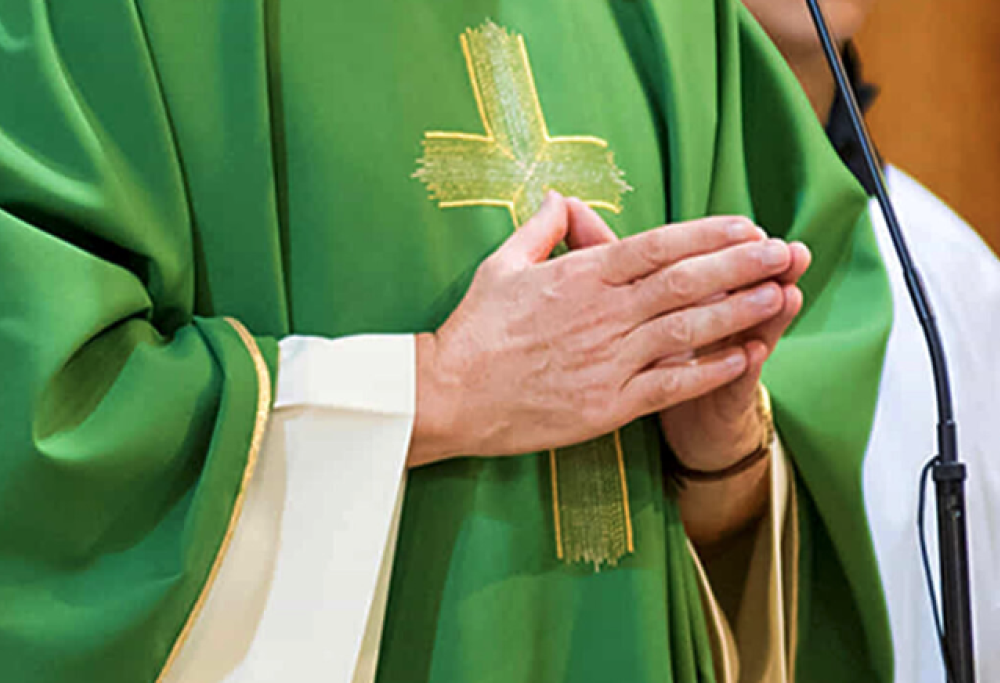 Prete scappa con parrocchiana