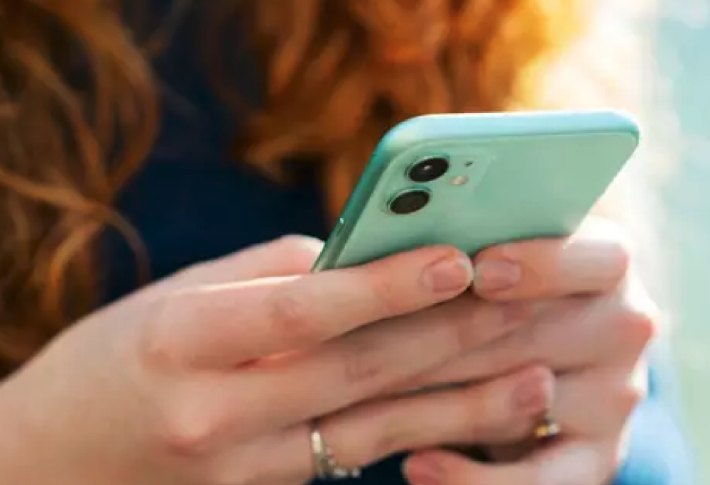 Azienda regala 10mila dollari a chi spegne il telefono per un mese