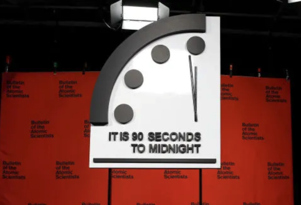 L’orologio dell’apocalisse segna 90 secondi a mezzanotte