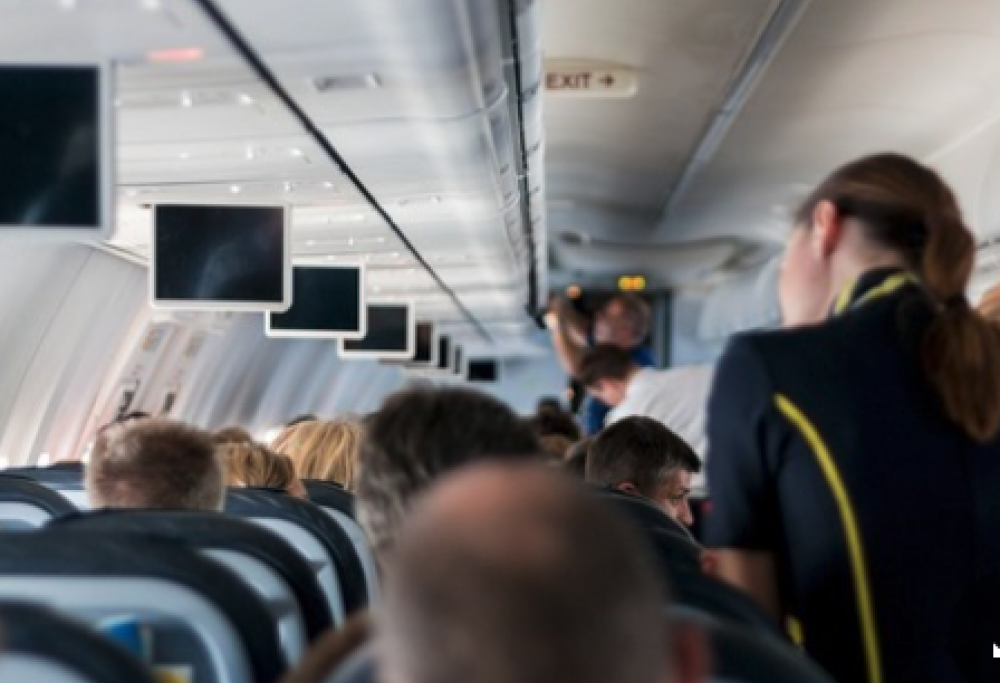 Troppe flatulenze, aereo costretto a rimandare la partenza