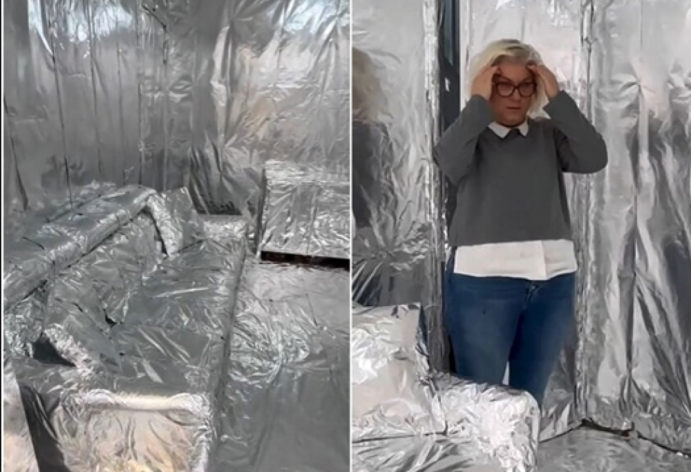 Trova la sua casa ricoperta di carta stagnola