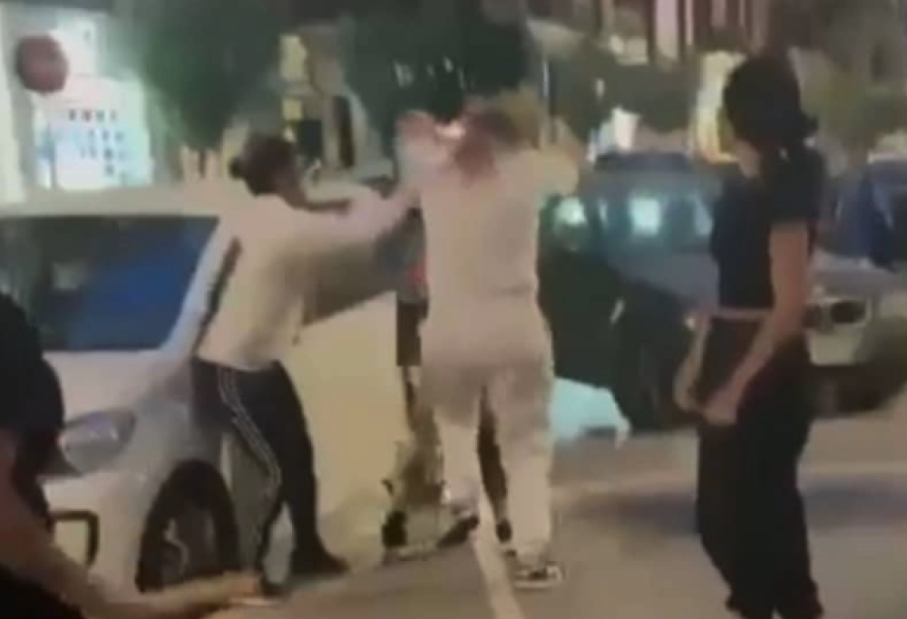 Maxi rissa a colpi di mattarello