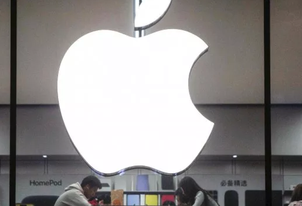 Cina, rimossi whatsapp e threads dagli iPhone