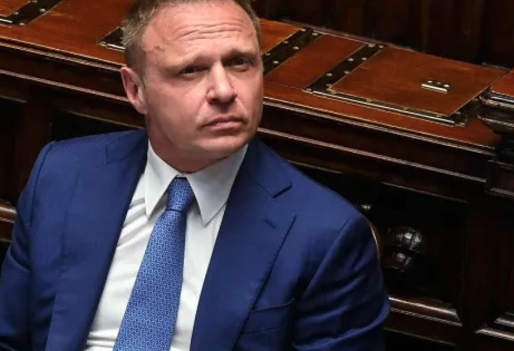 Vinitaly, Lollobrigida vorrebbe imporre i formaggi nei menu dei ristoranti