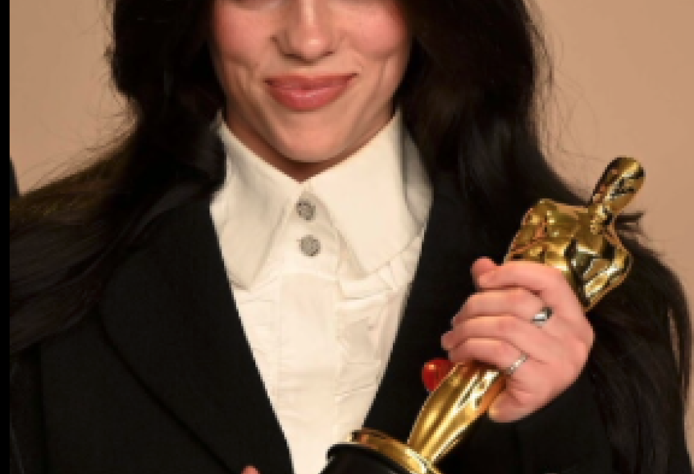 Billie Eilish, dovrebbero darmi un dottorato in masturbazione