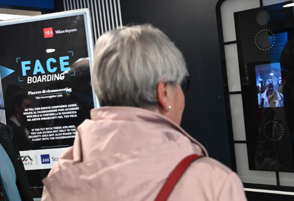 A Linate si sale sull’aereo mettendoci la faccia