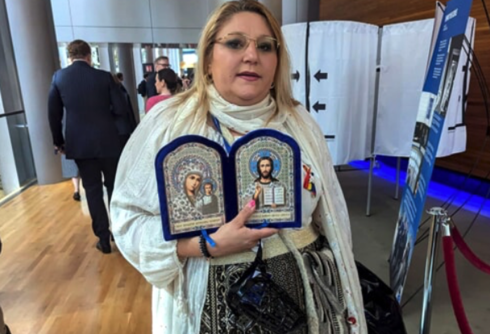 Deputata europea vuole fare esorcismo in Parlamento