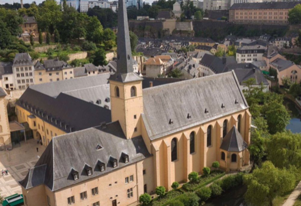 Il Lussemburgo cerca lavoratori (stipendi a 6mila euro al mese)