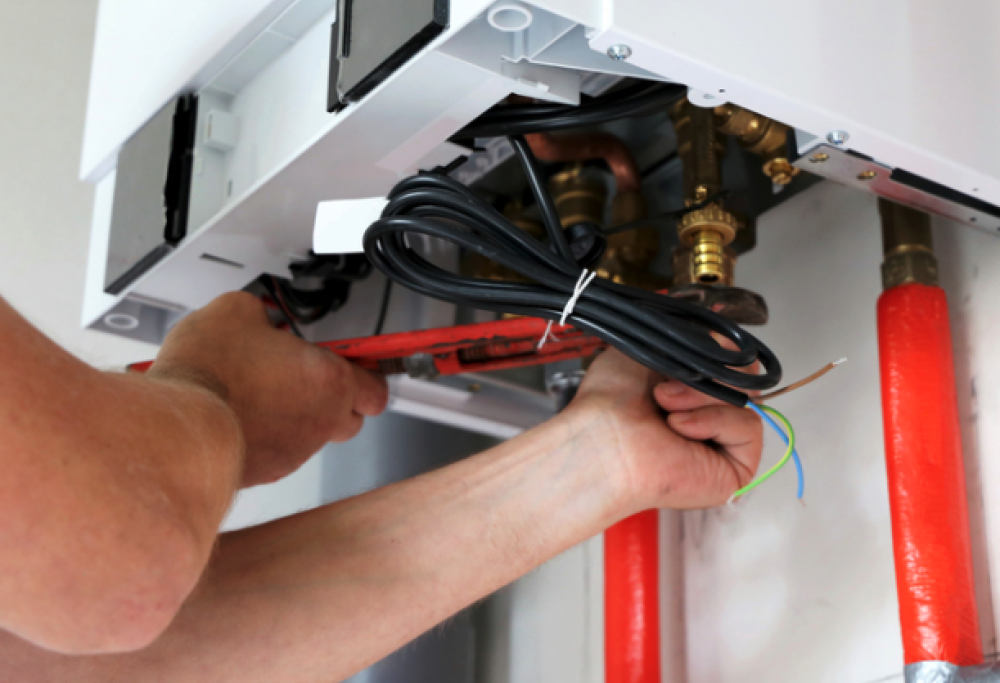 Idraulico prende in ostaggio una caldaia e ne chiede il riscatto