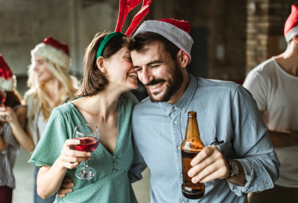 Party natalizi aziendali, quando i colleghi finiscono a letto
