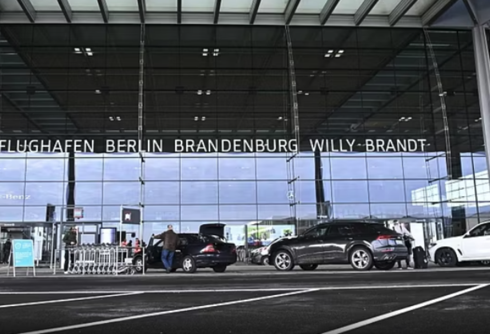 200mila euro di parcheggio per auto lasciata un anno in aeroporto