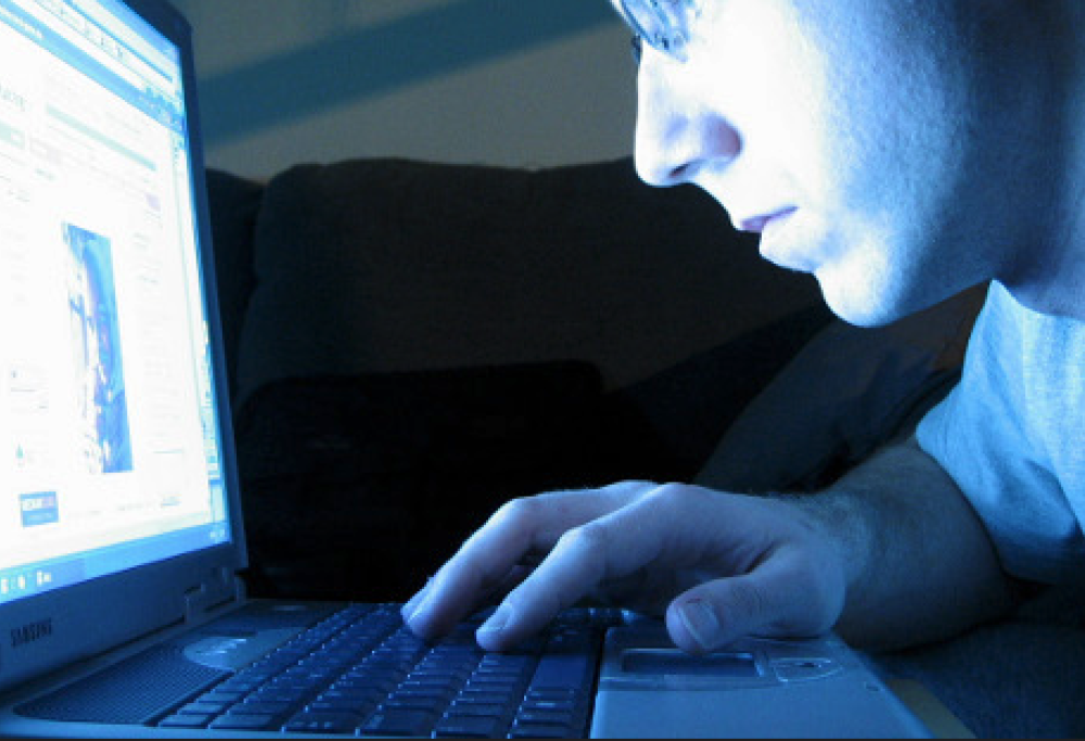 Guardare troppi porno riduce le dimensioni del cervello