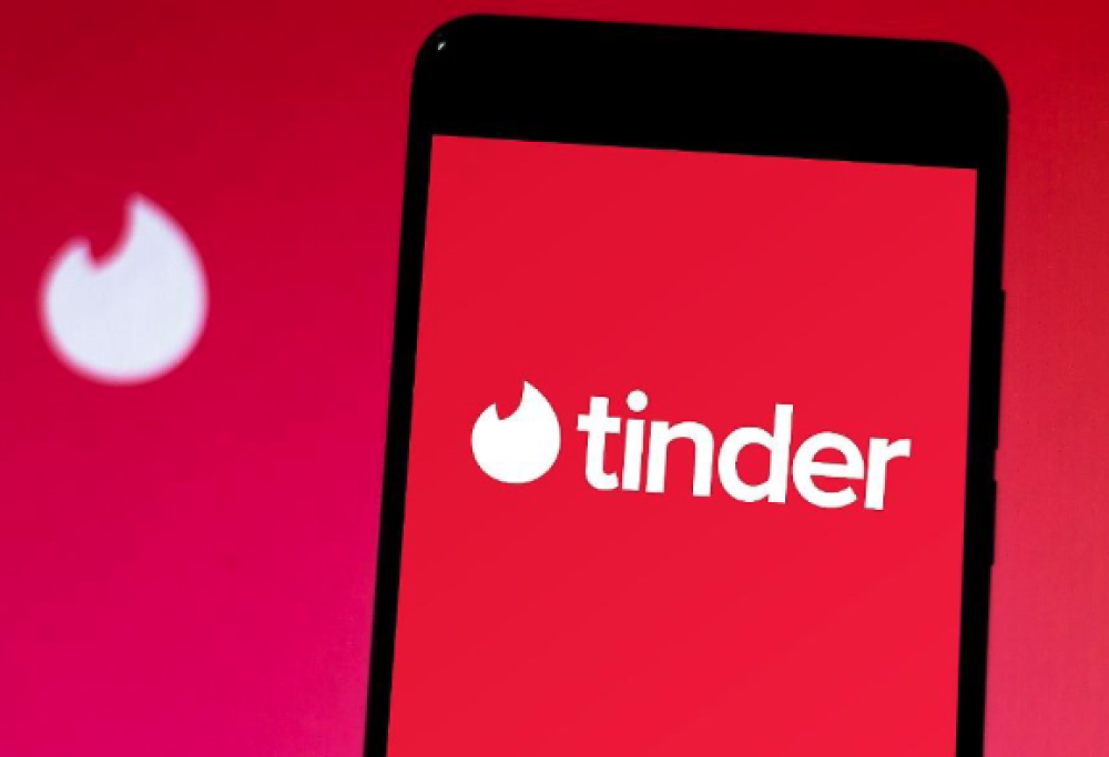 Tinder lancia la funzione Doppio Appuntamento
