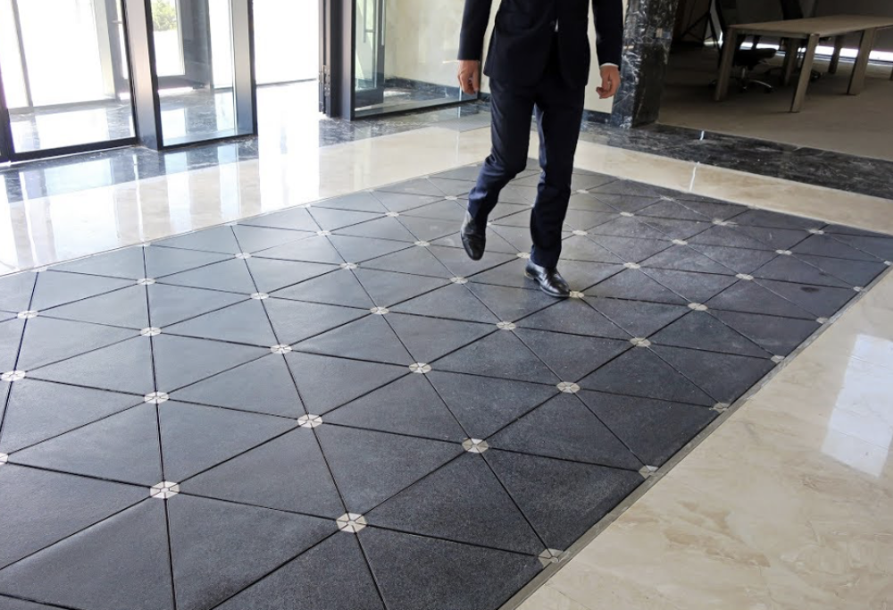 In Giappone l’elettricità si produce camminando