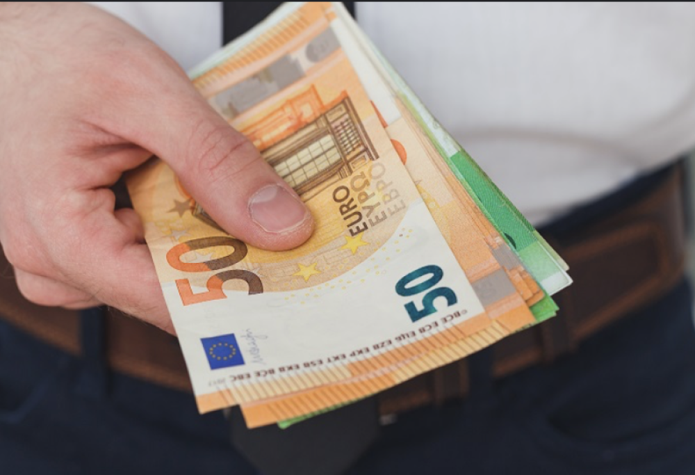 Blocco stipendi statali se ci sono debiti con il fisco