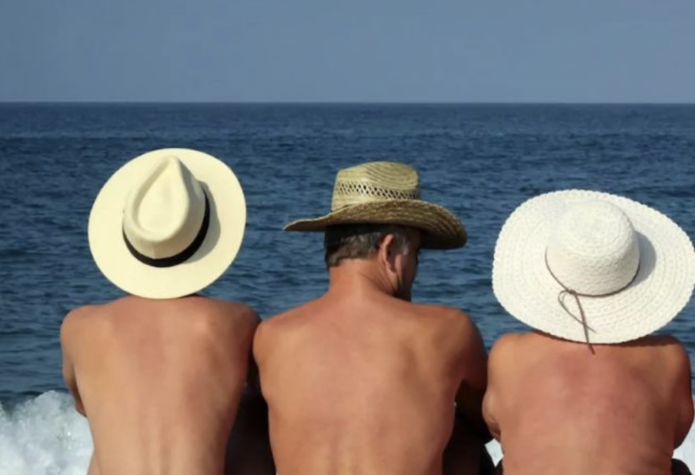 I danesi campioni di nudismo