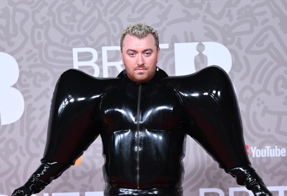 Sam Smith, critiche e indignazione per il cambio radicale della pop star