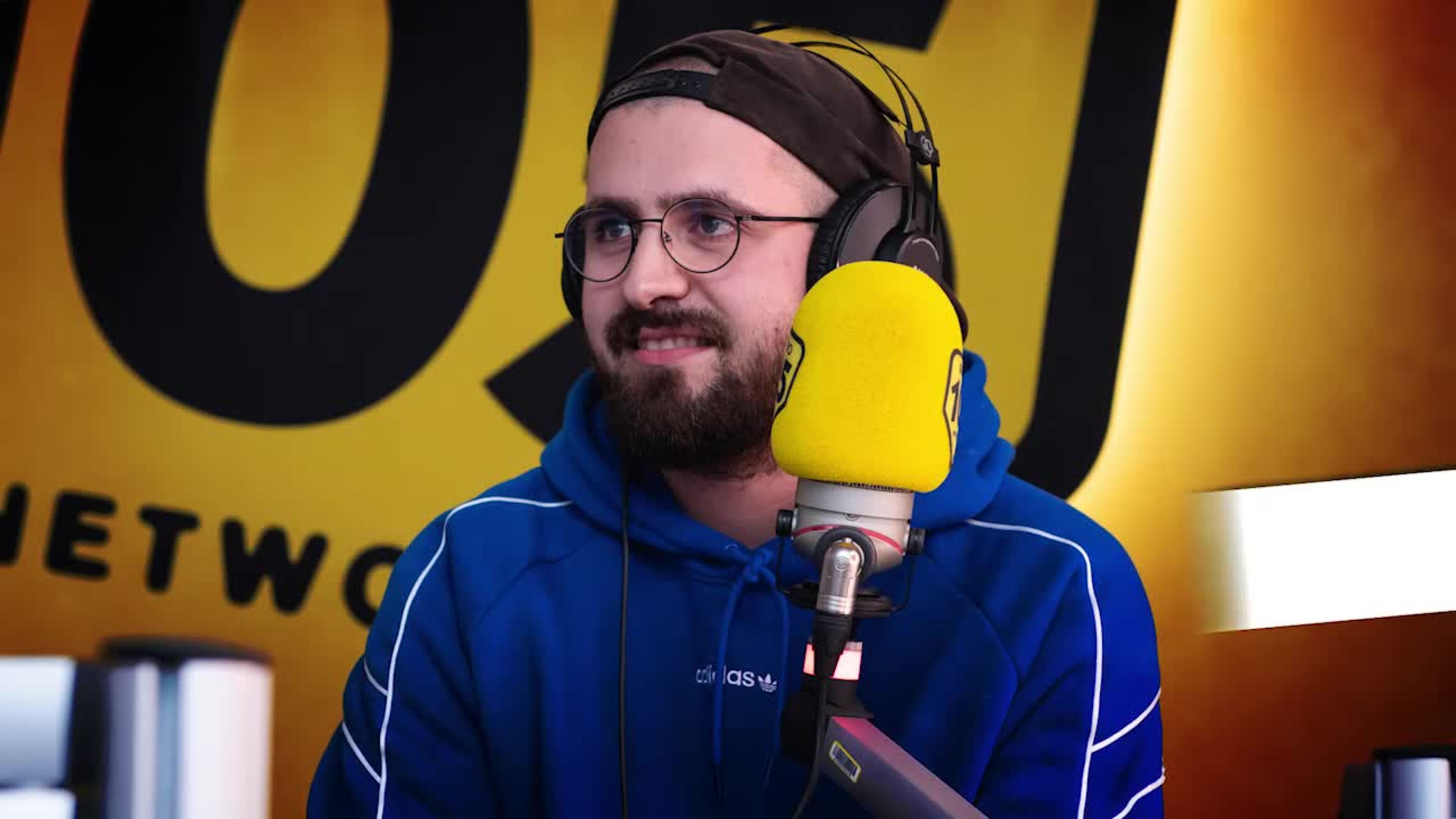 Frah Quintale a 105 Mi Casa: “Suonare live è la prova del nove”