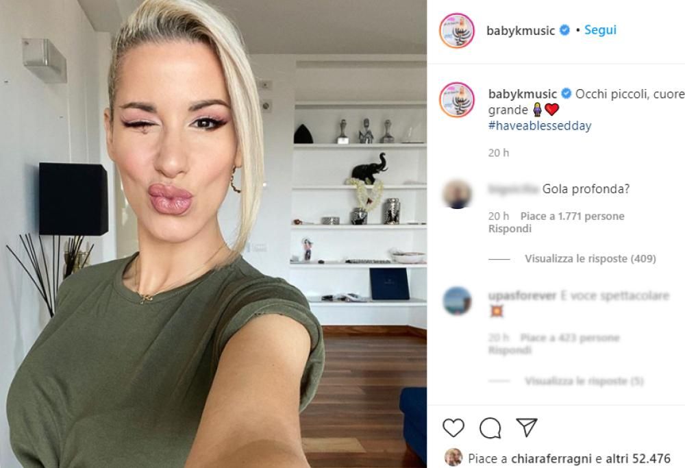 La risposta epica di Baby K, insultata da un hater, deve essere di esempio