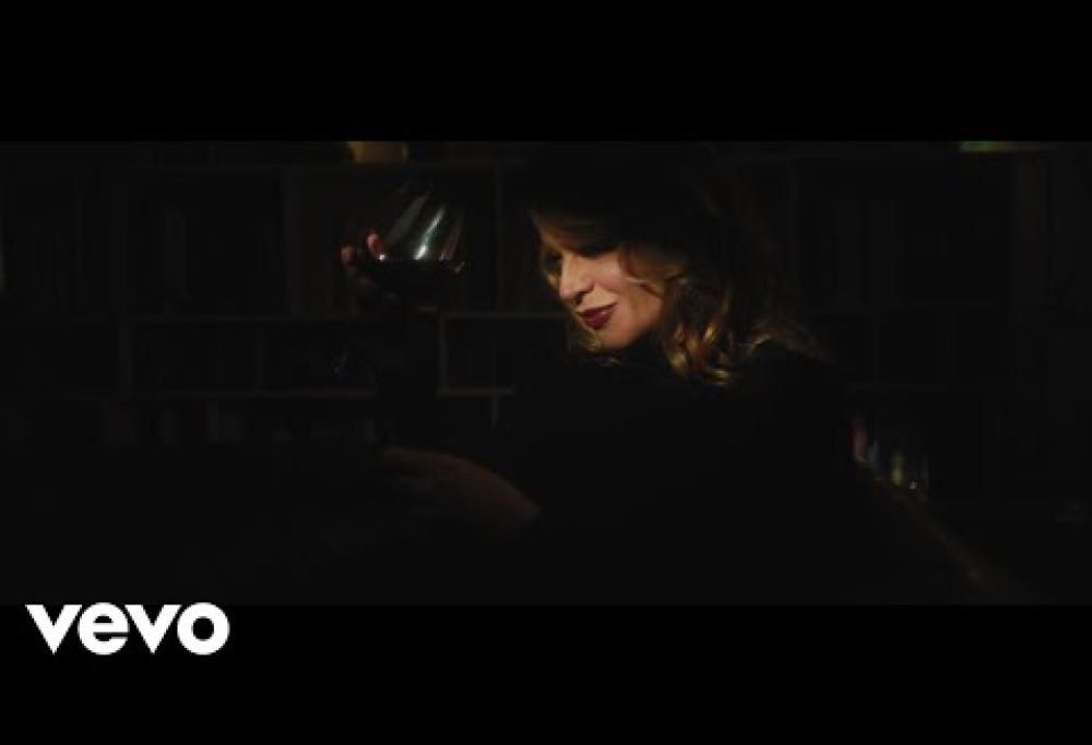 Alessandra Amoroso, la nuova canzone è “Si Mette Male”