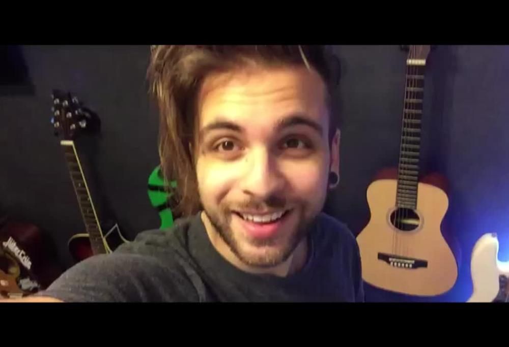 Alessio Bernabei: “Vi aspetto con 105 alla Color Run di Genova!”