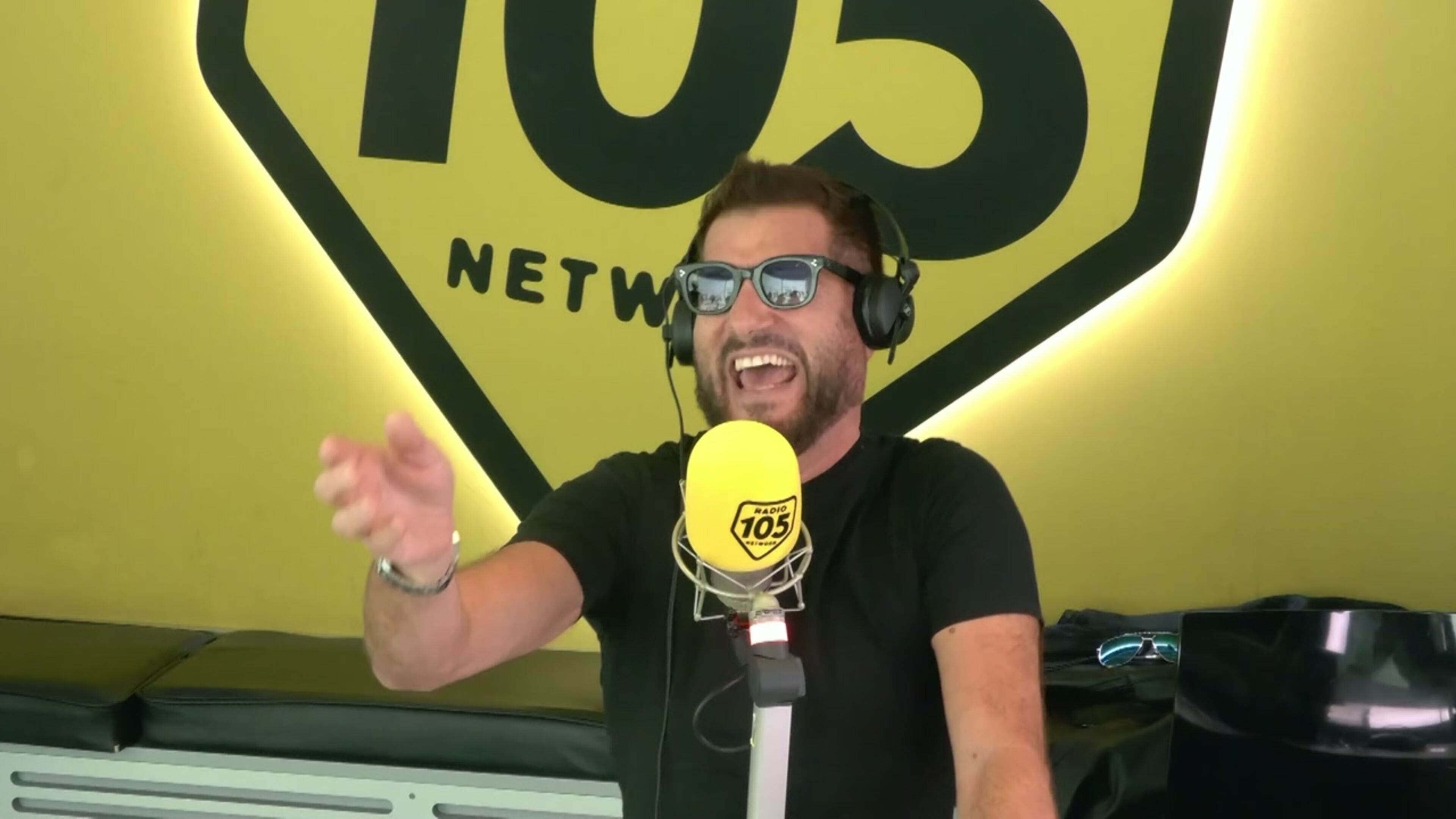 “La Pupa e il Secchione”: al via la nuova edizione con Enrico Papi