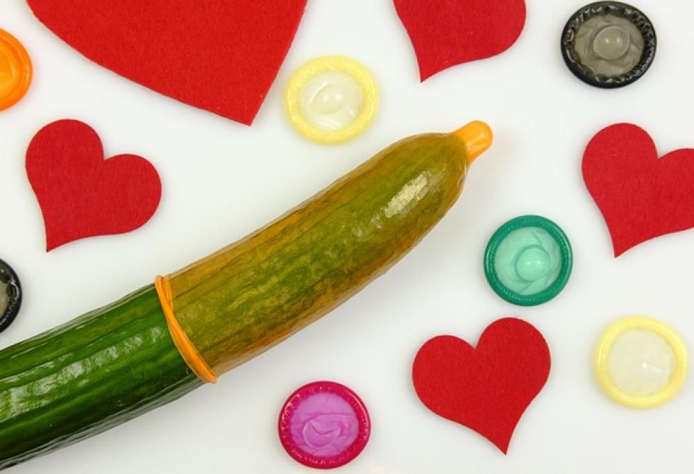 Ci servono preservativi più grandi!