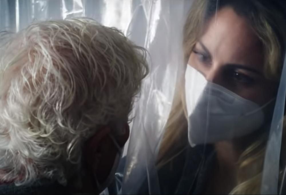 “Devi volerti bene”: il commovente spot per la campagna di vaccinazione firmato da Tornatore