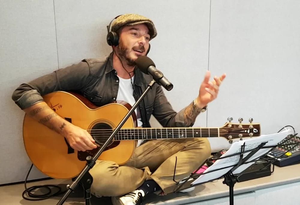 Il Maestrello Lotti canta “Amore Di Plastica” di Carmen Consoli