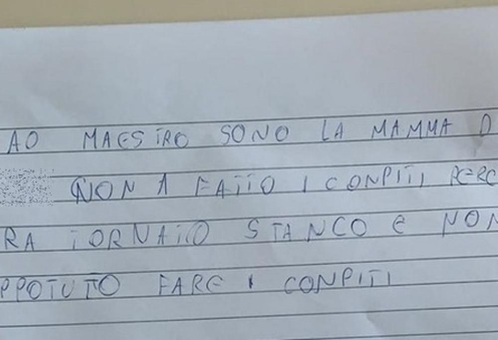 “Davide non appotuto fare i compiti”: la (falsa) giustificazione diventa virale