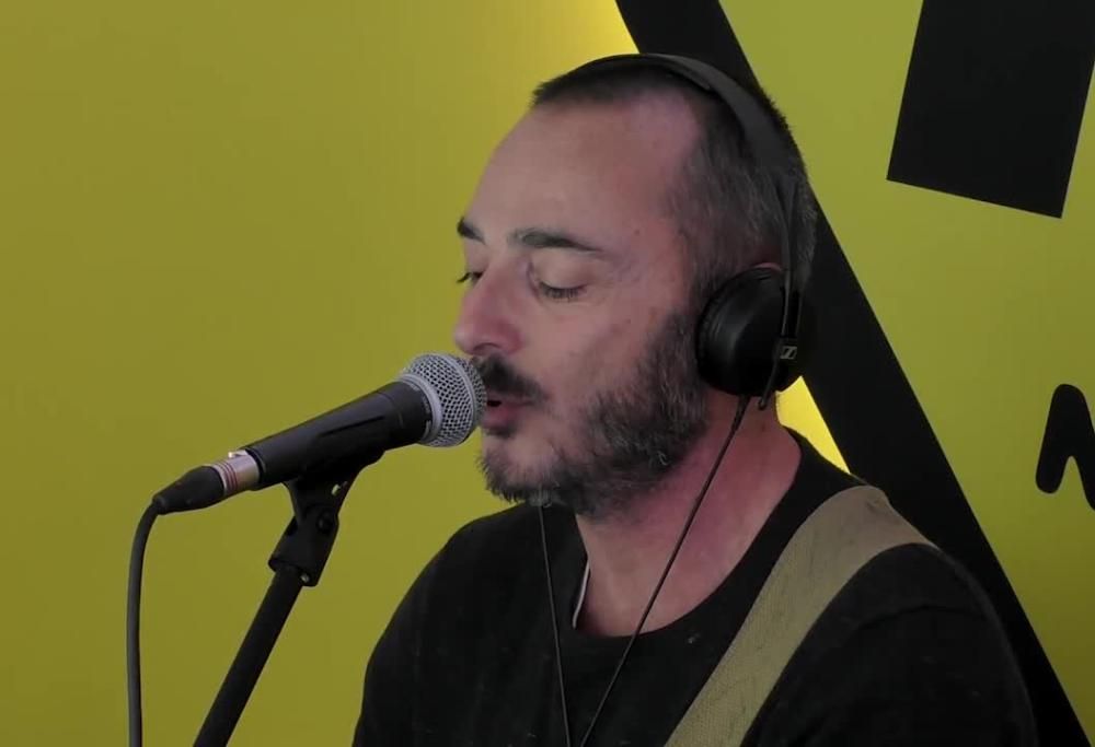 105 Take Away: il Maestrello Lotti interpreta “Ti sento” dei Matia Bazar