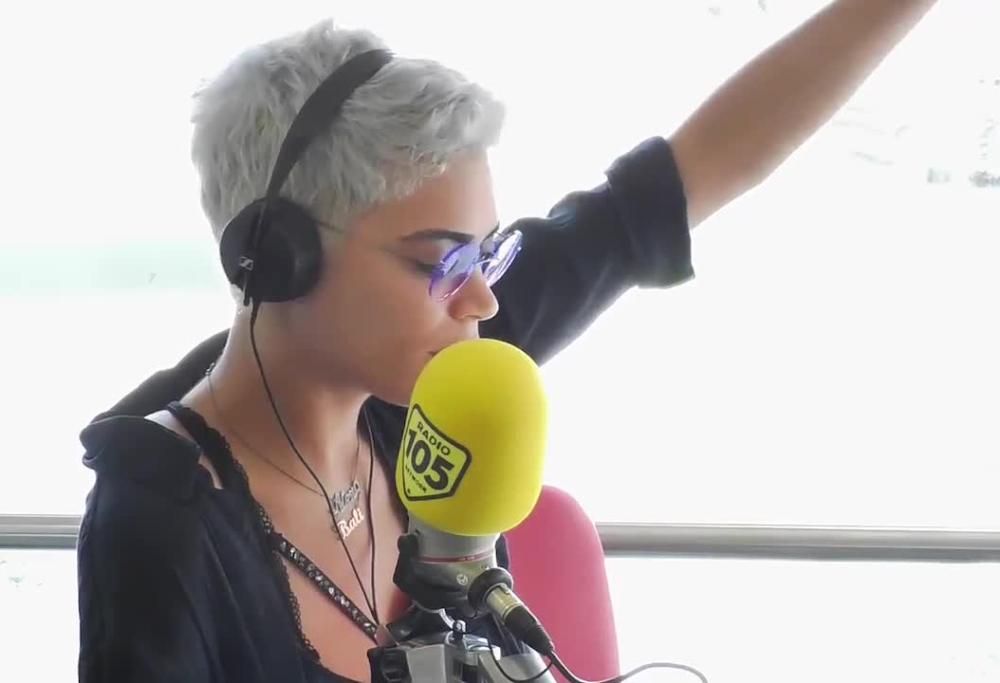 Elodie canta Lucio Battisti a 105 Take Away