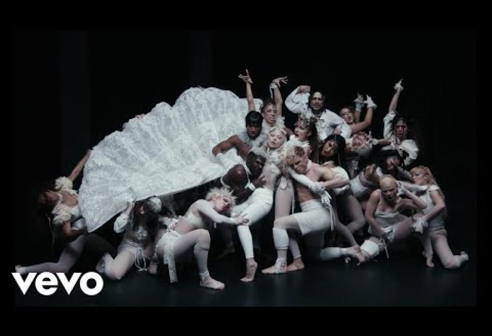 Lady Gaga – Abracadabra