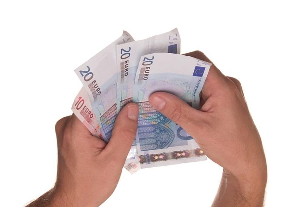 Un italiano su due guadagna meno di 1100 euro al mese