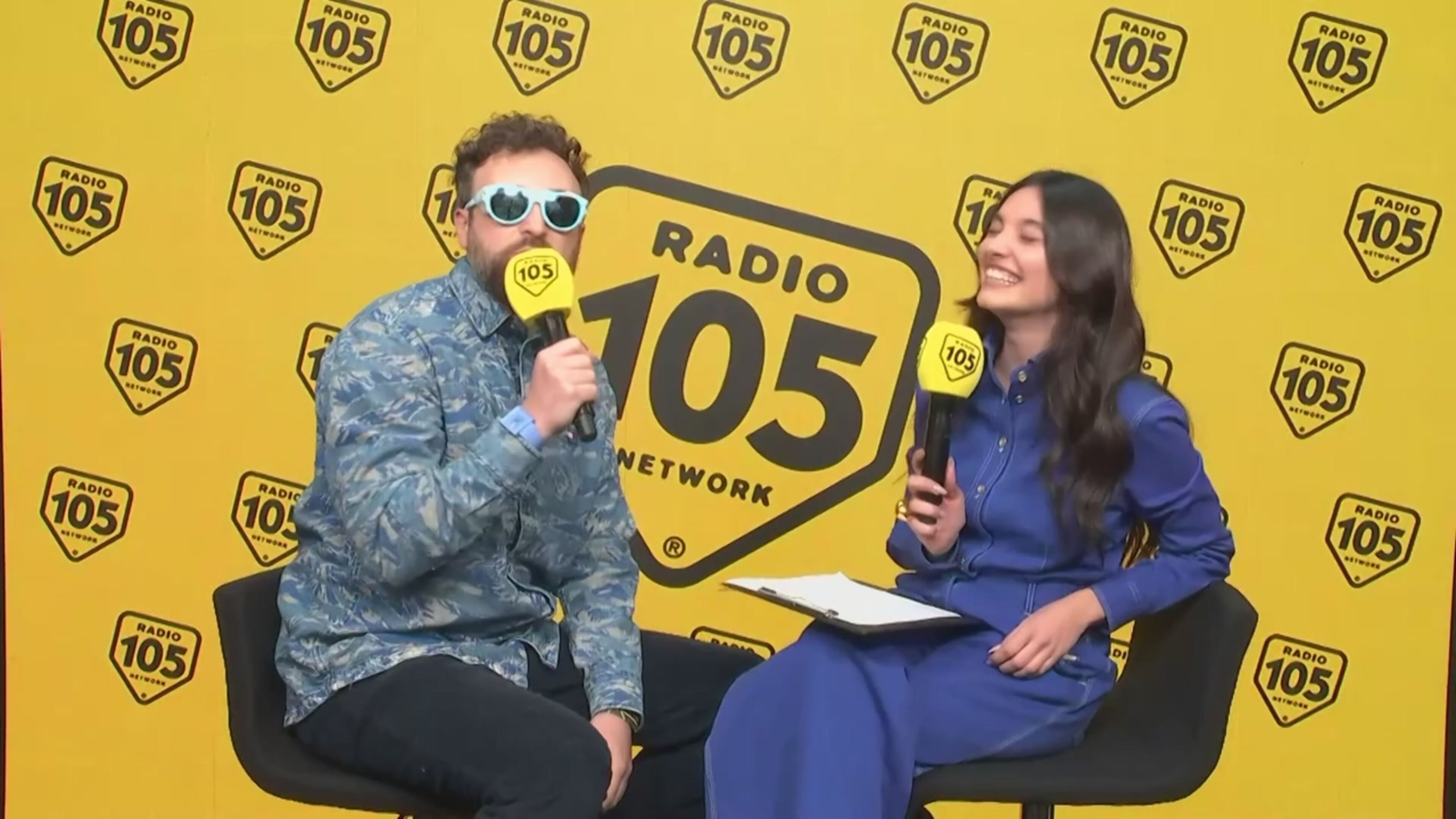 Dargen ci fa ballare per la 2° volta sul palco dell’Ariston con “Onda Alta”