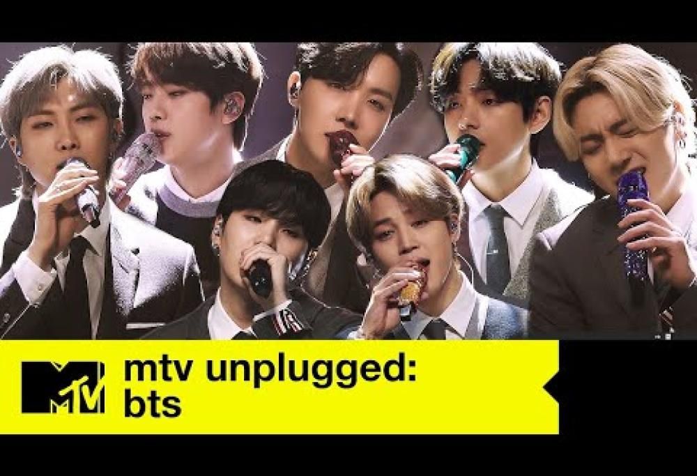 I BTS cantano i Coldplay per “Unplugged”