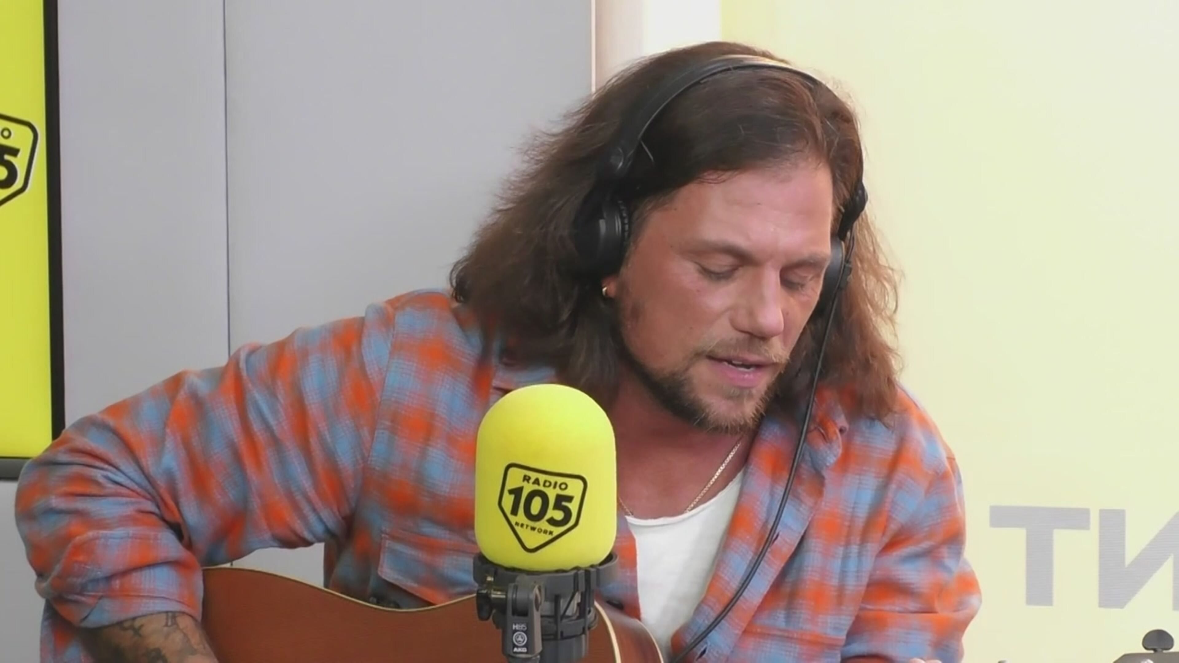 Enrico Nigiotti torna con “ninnananna”, il nuovo singolo dedicato ai suoi figli