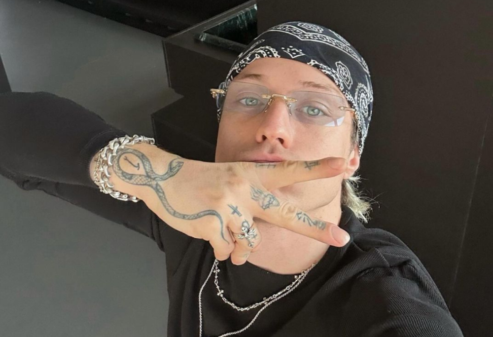 Irama annuncia il nuovo singolo “Galassie”: uscirà il 17 maggio