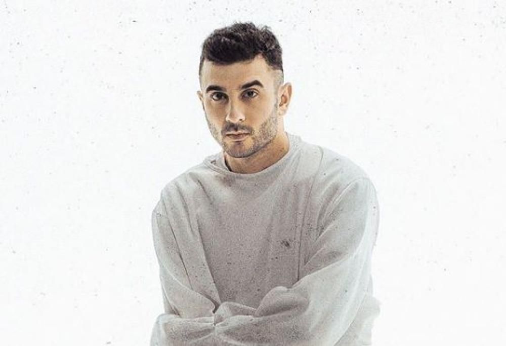 Junior Cally, da rapper a calciatore (dando i soldi in beneficenza)