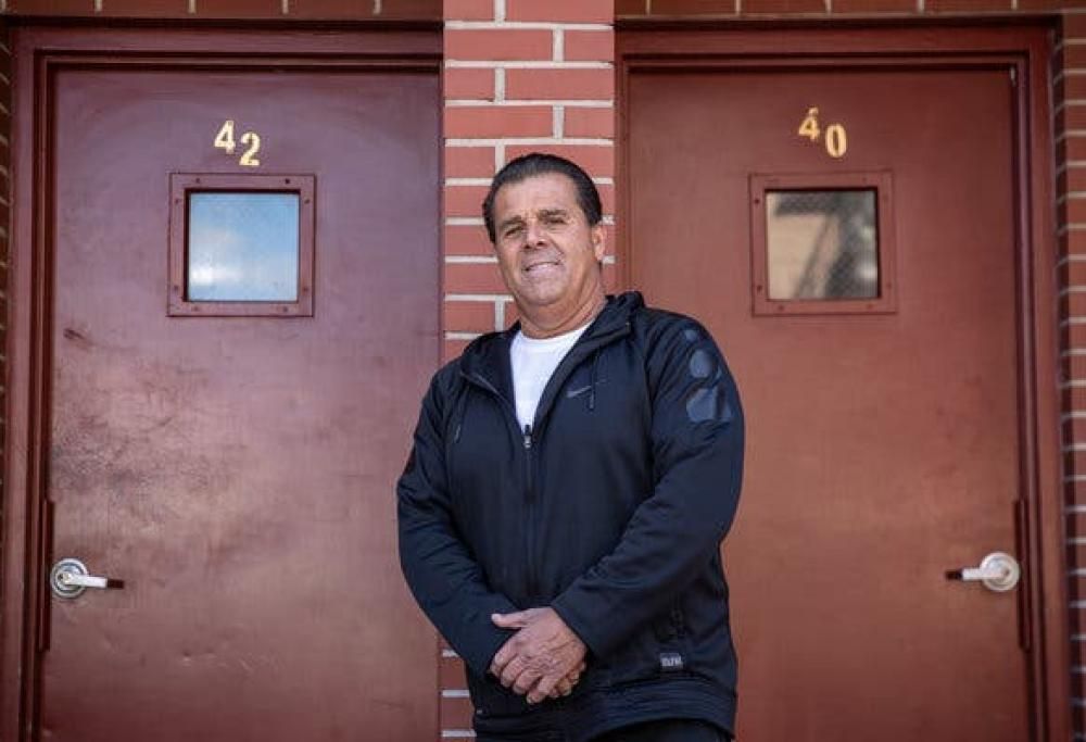 Proprietario annulla l’affitto per centinaia di inquilini per aiutarli durante l’epidemia