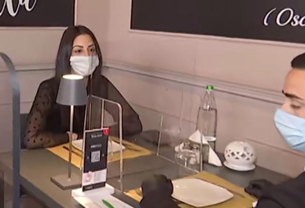 Al ristorante con divisorio: l’idea per la ripartenza arriva da Palermo