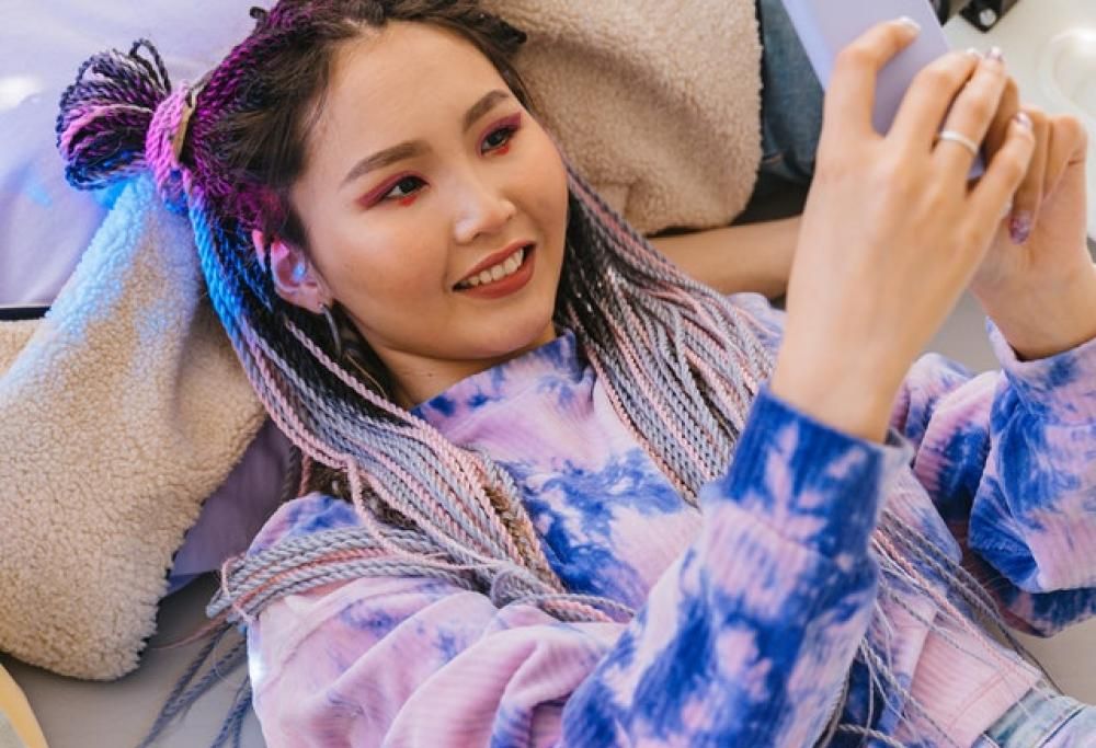 Indossare blu, verde e giallo contro il malumore