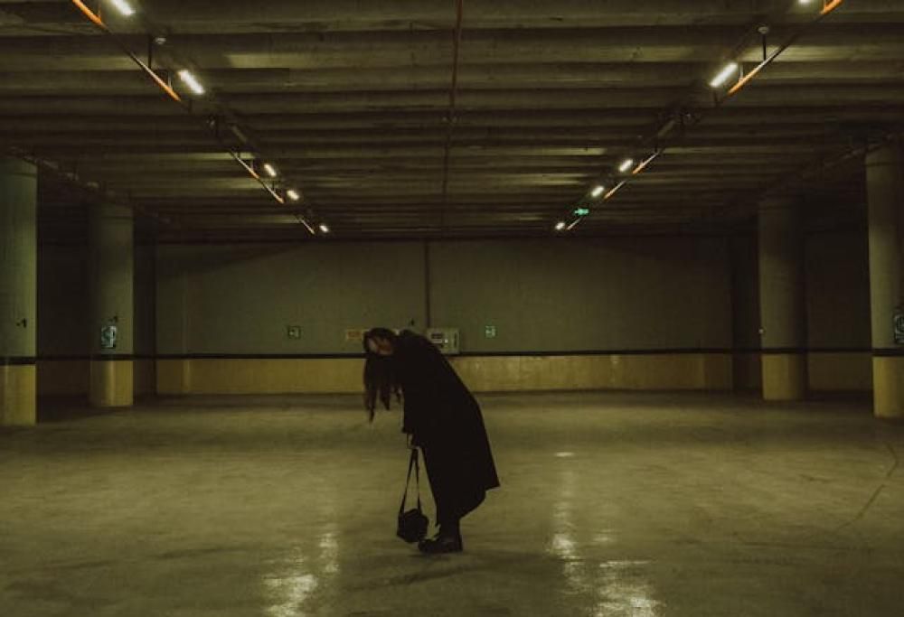 Denuncia il furto dell’auto ma era nel box del vicino