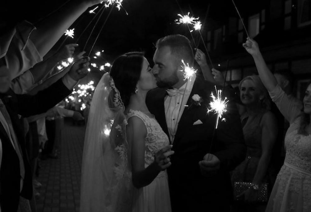 Si sposa 53 volte in 40 anni