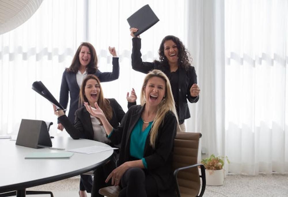 Ridere con i colleghi fa lavorare meglio