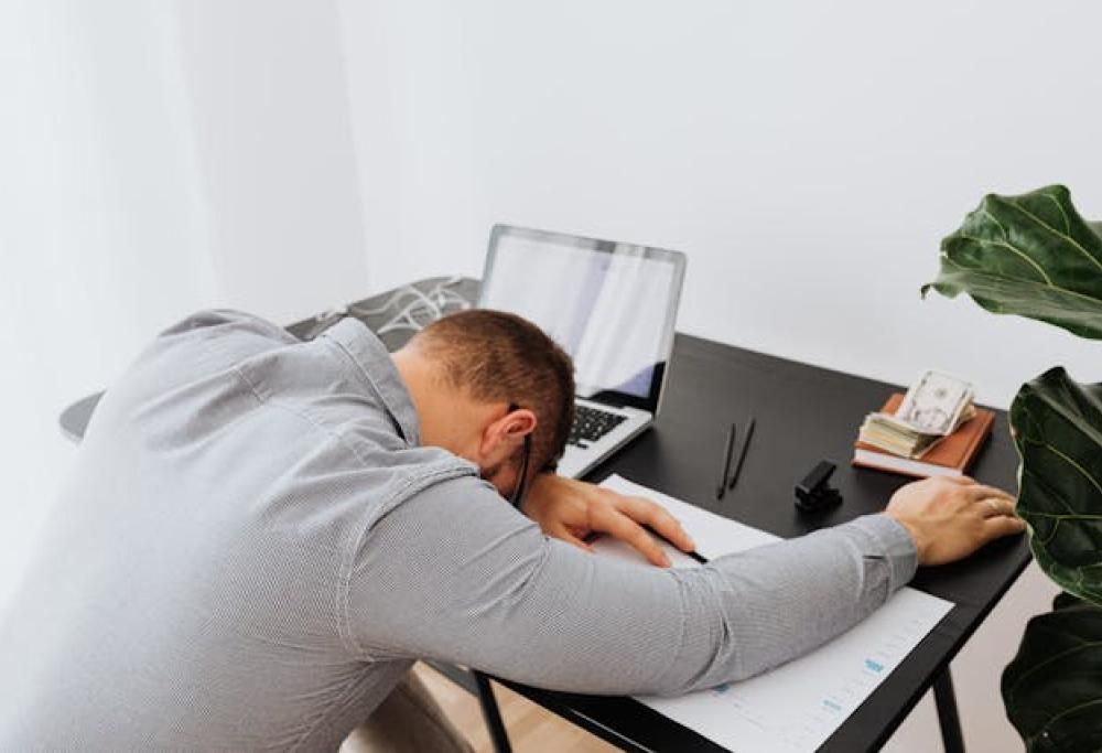 Il 54% degli italiani è stanco di lavorare