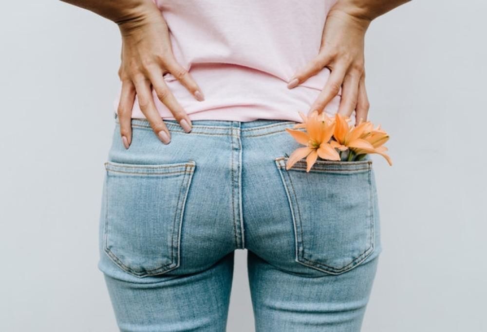 L’essere umano ha il sedere più grande di tutto il regno animale