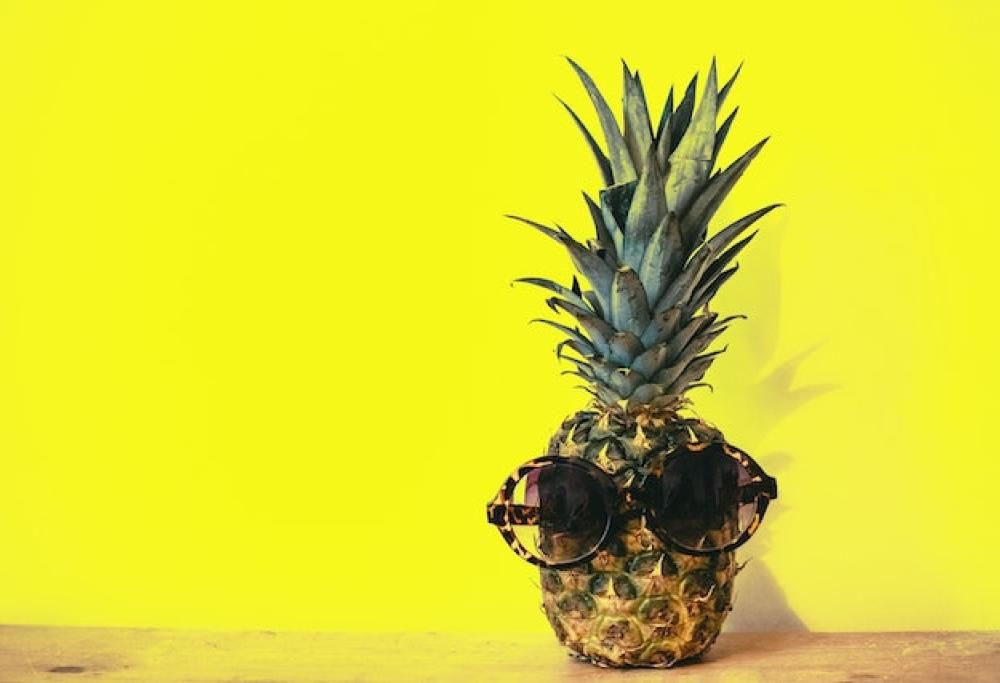 Scambiati per scambisti per colpa di un ananas!