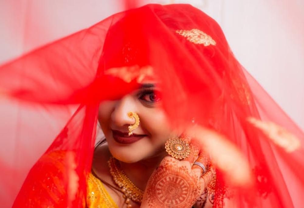 Fa un respiro profondo e inala il piercing